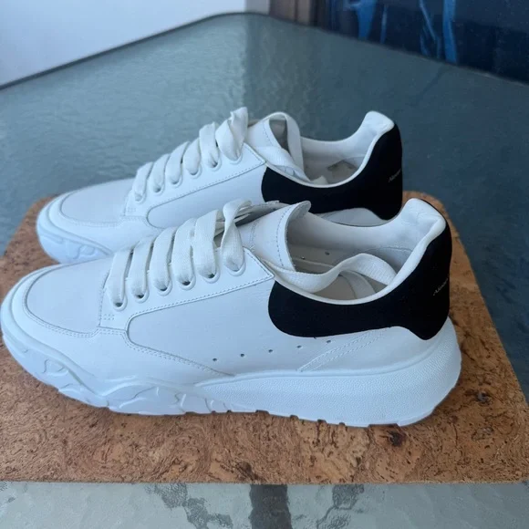 NEW Alexander McQueen Sneakers size 10US 40EU - Picture 3 of 6